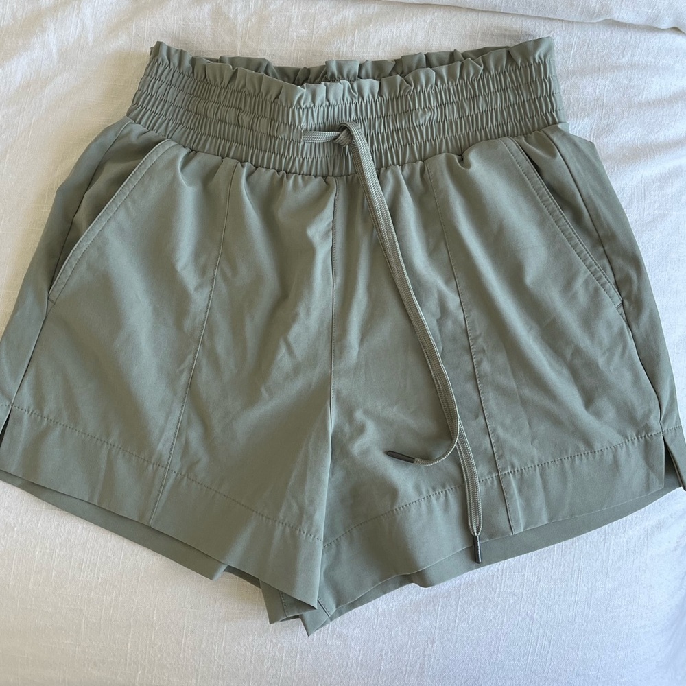 Abercrombie Traveler shorts